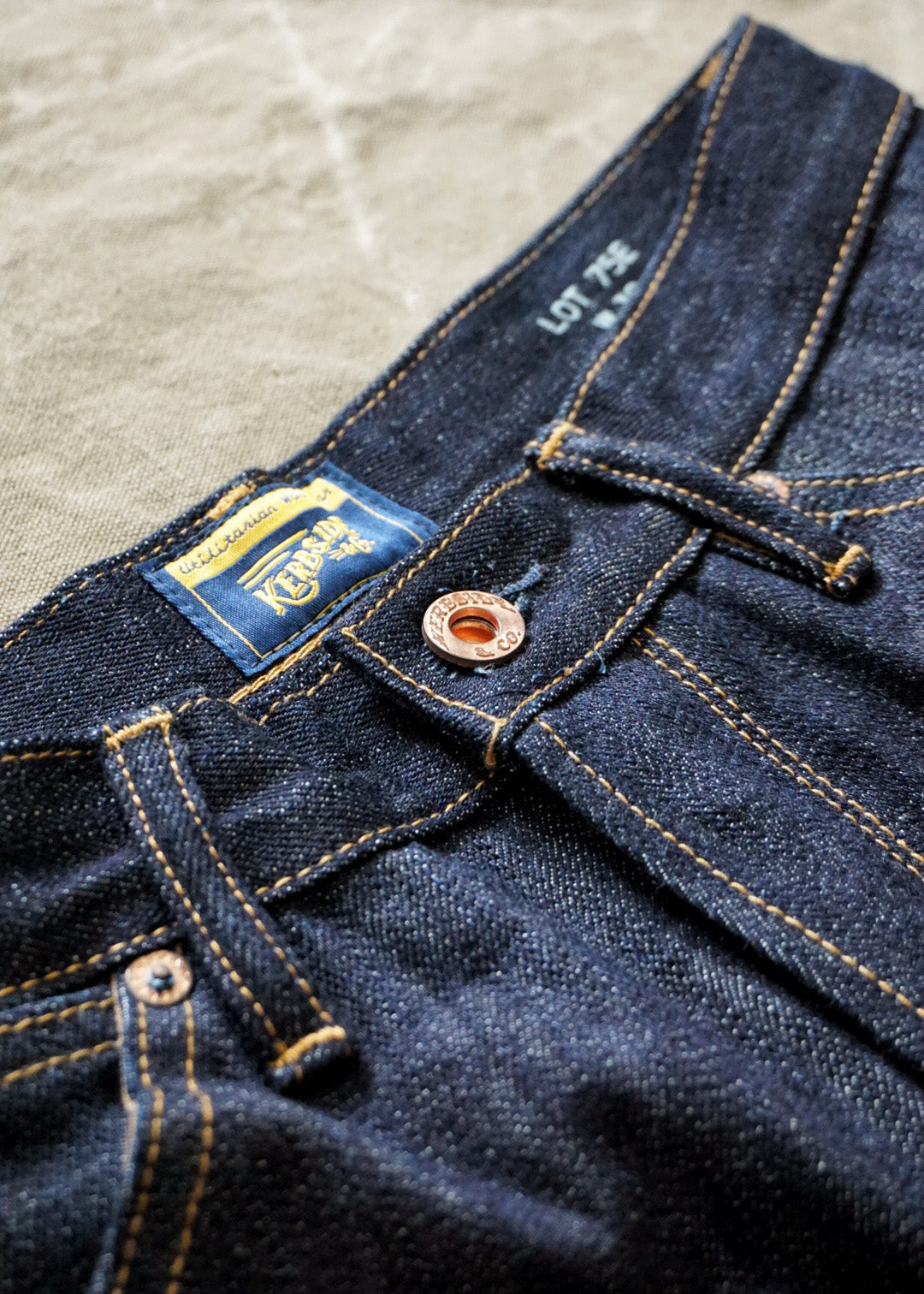LOT 75E Jeans