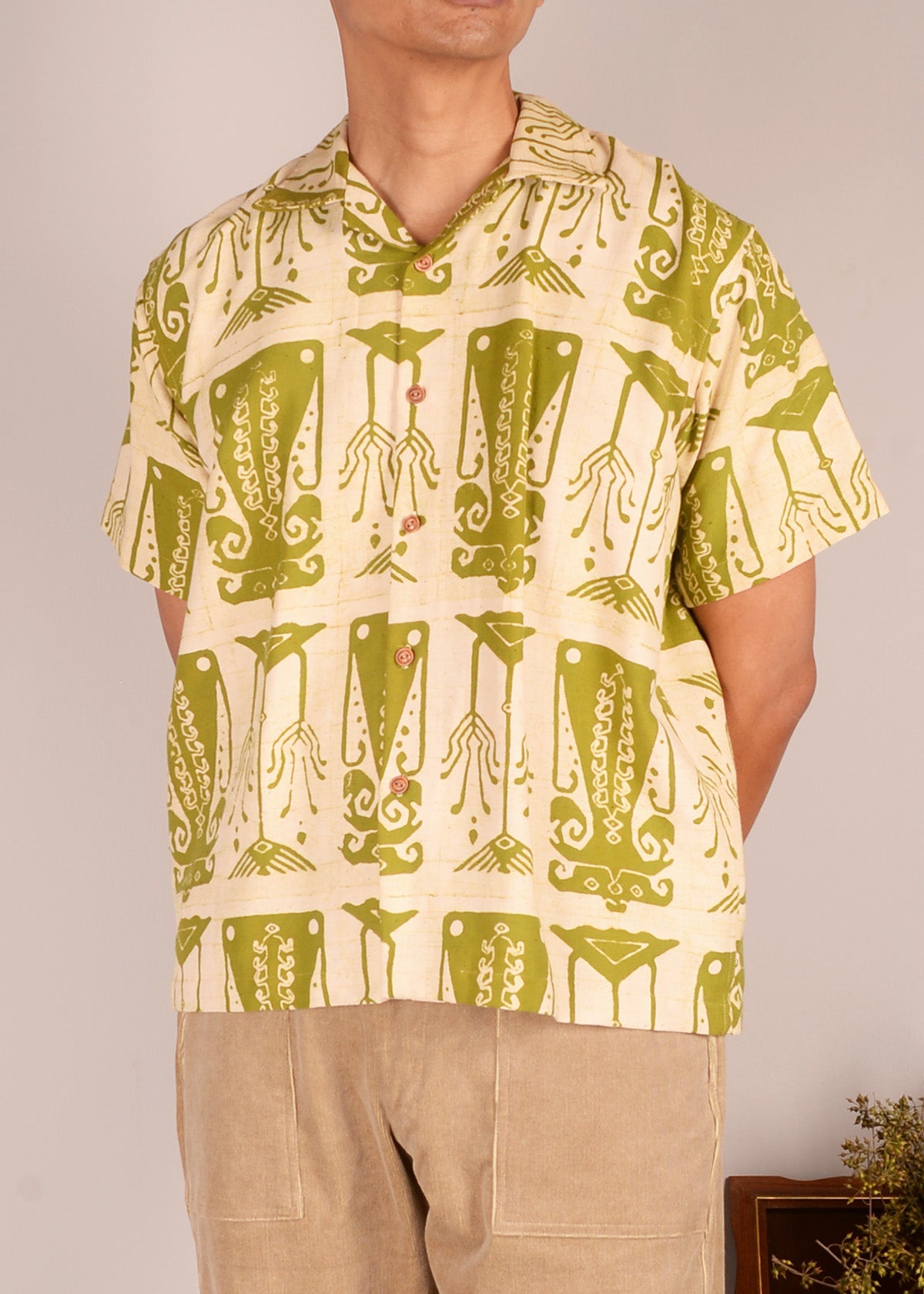 Vintage Batik Print Short Sleeve Shirt - Light Green